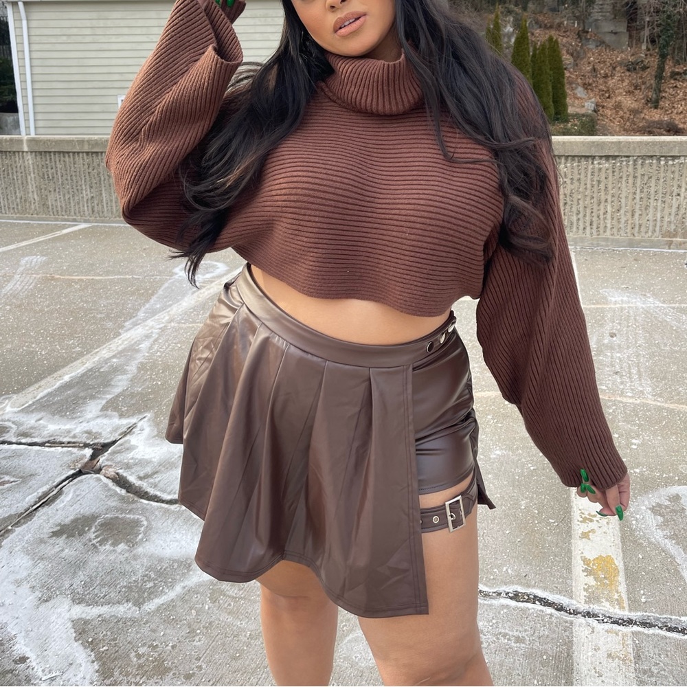 🍫Soft stretchy Faux leather skort! Size 1X